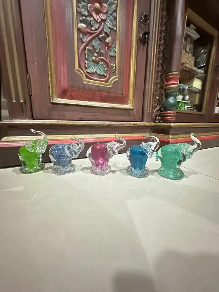 Kristal Finland Pajangan 5 Gajah Langka dan Cantik