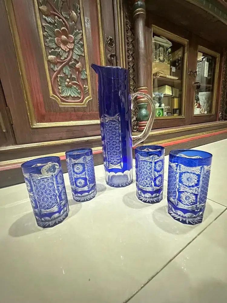 Kristal Bohemia Biru Botol dan Gelas Set