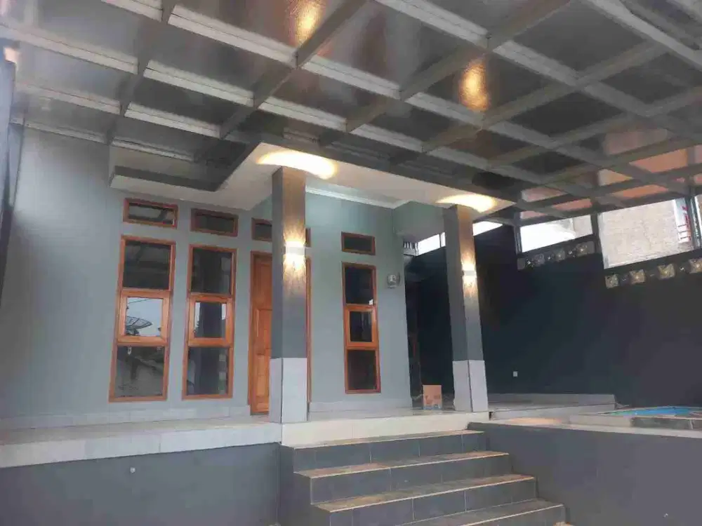 Rumah mewah murah pinggir jalan posisi hook