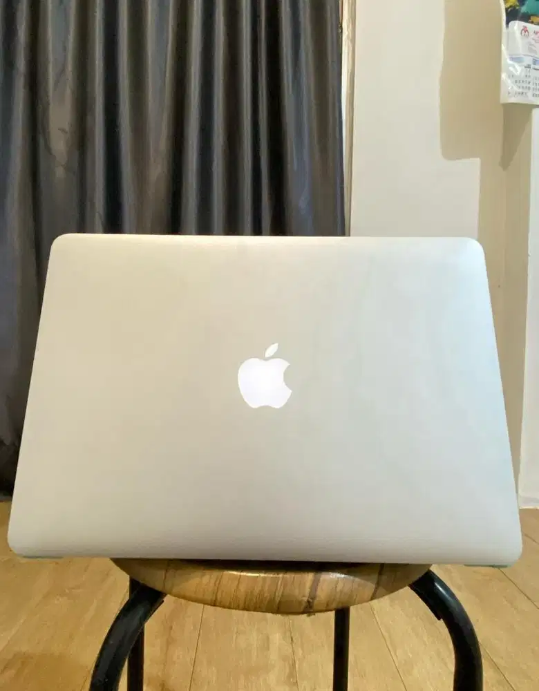 Macbook Air 2017 8/128 GB