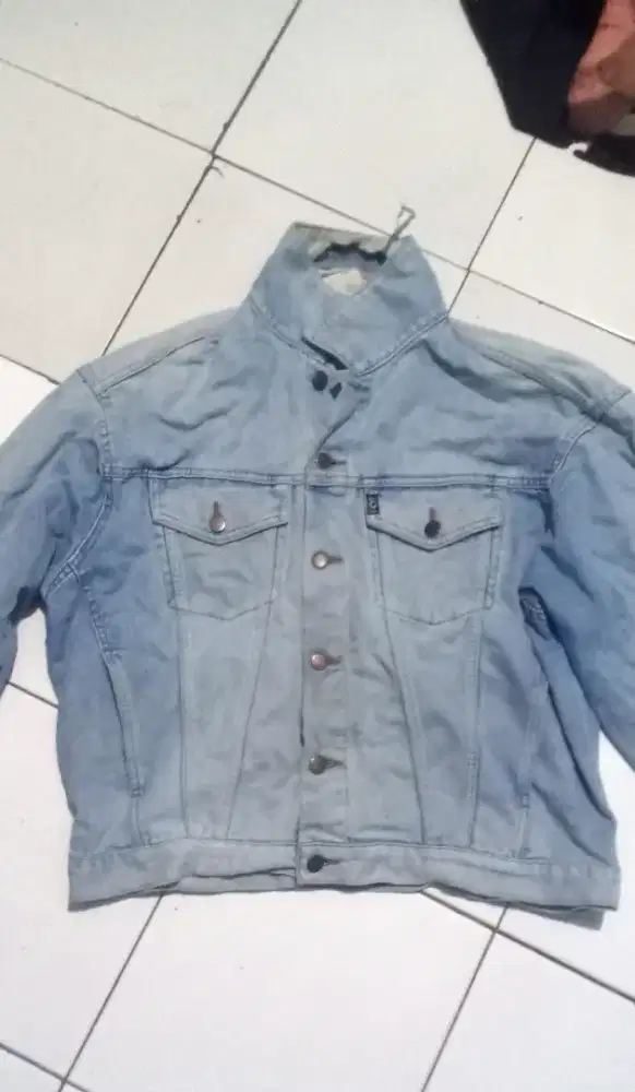 Jaket levis Louis