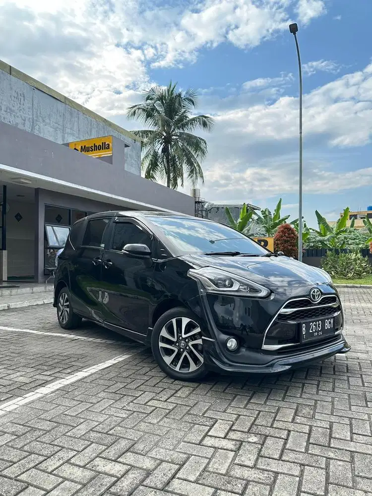 Forsale Toyota Sienta Q