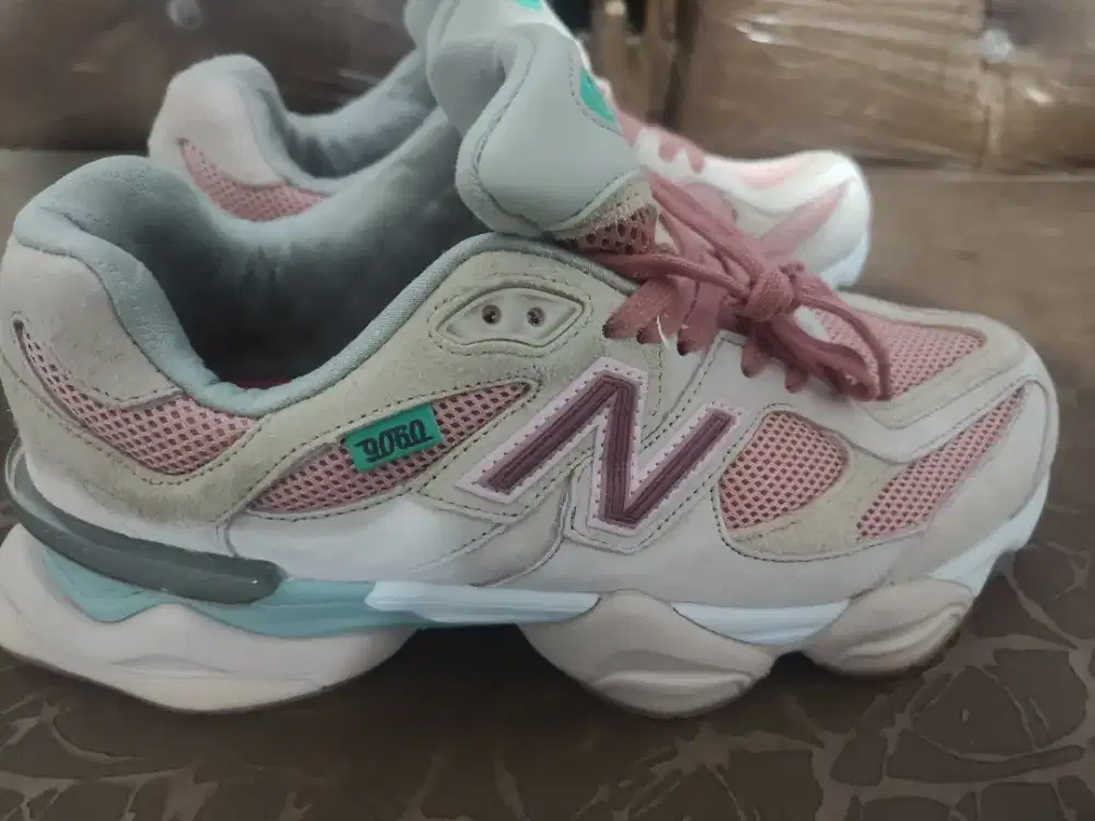 Sepatu NB 9060 baru size 43