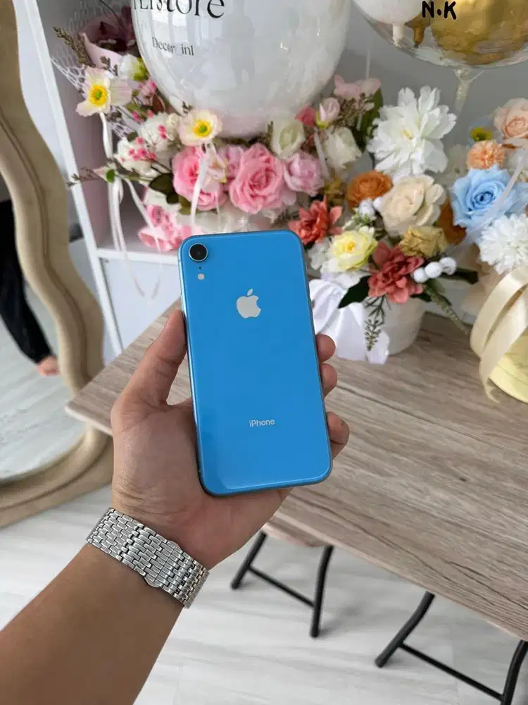 iPhone XR 128gb (wifi only)