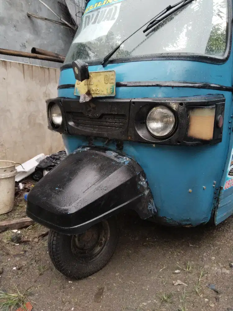 Bajaj RE roda 3 warna biru