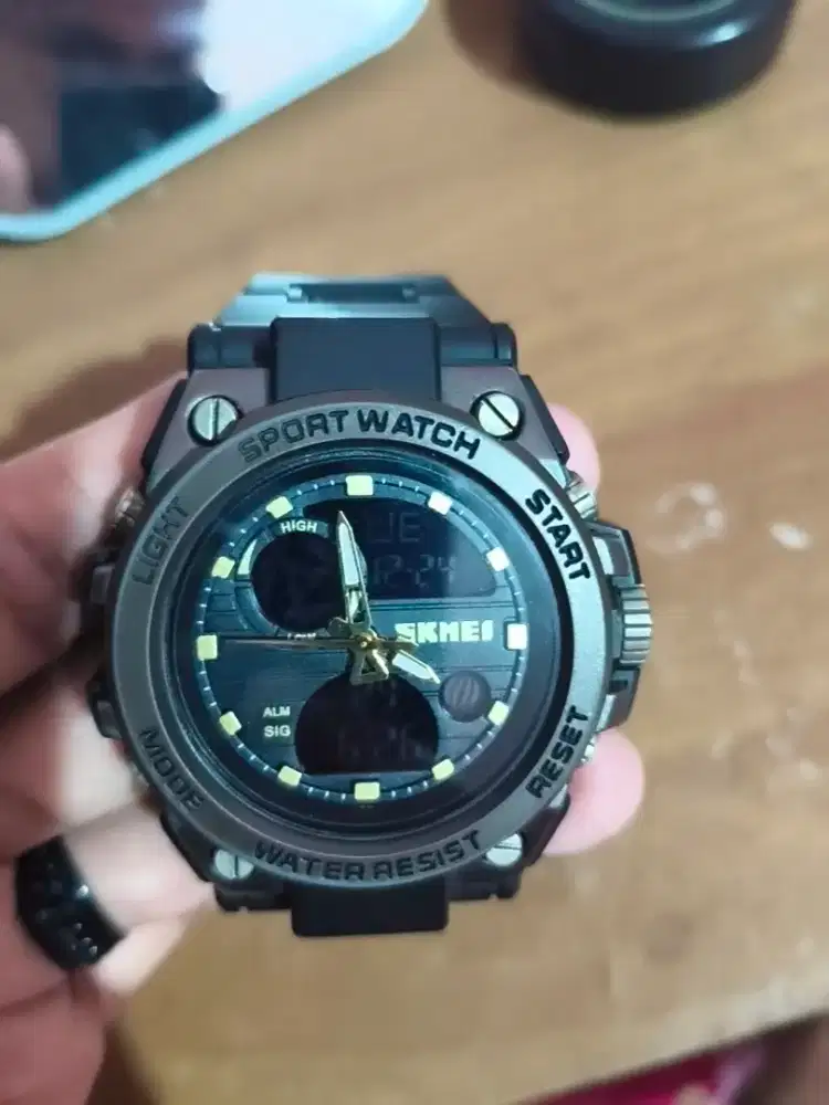 Jam tangan sekim 2 waktu
