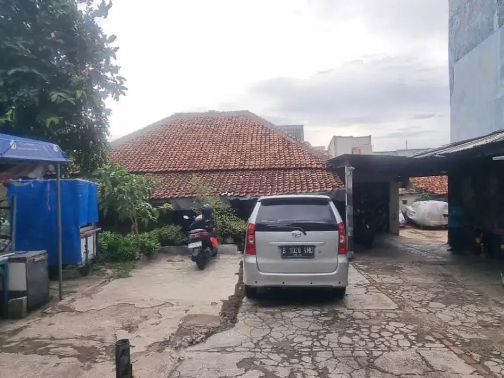 Dijual Rumah Strategis Dekat Stasiun Lenteng Agung
