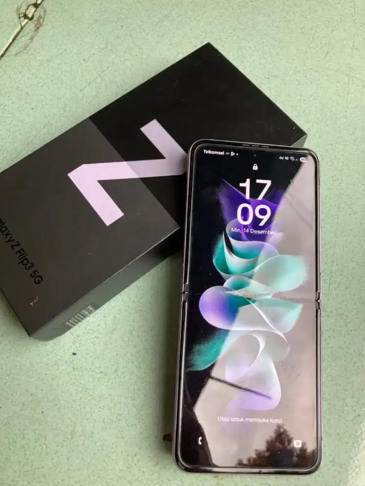 Samsung Zflip 3 Ram 8GB/256GB