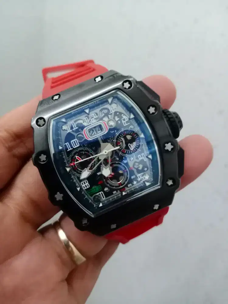 Jam pria RM model mclaren swiss