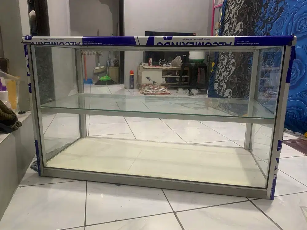 Etalase Dagang/Jualan