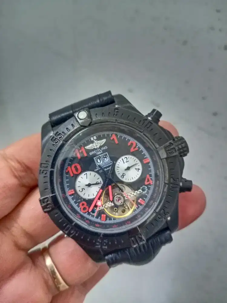 Jam tangan pria Breitling automatic