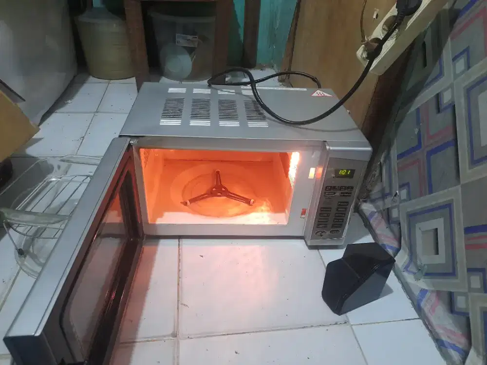 Oven bekas masih hidup *normal