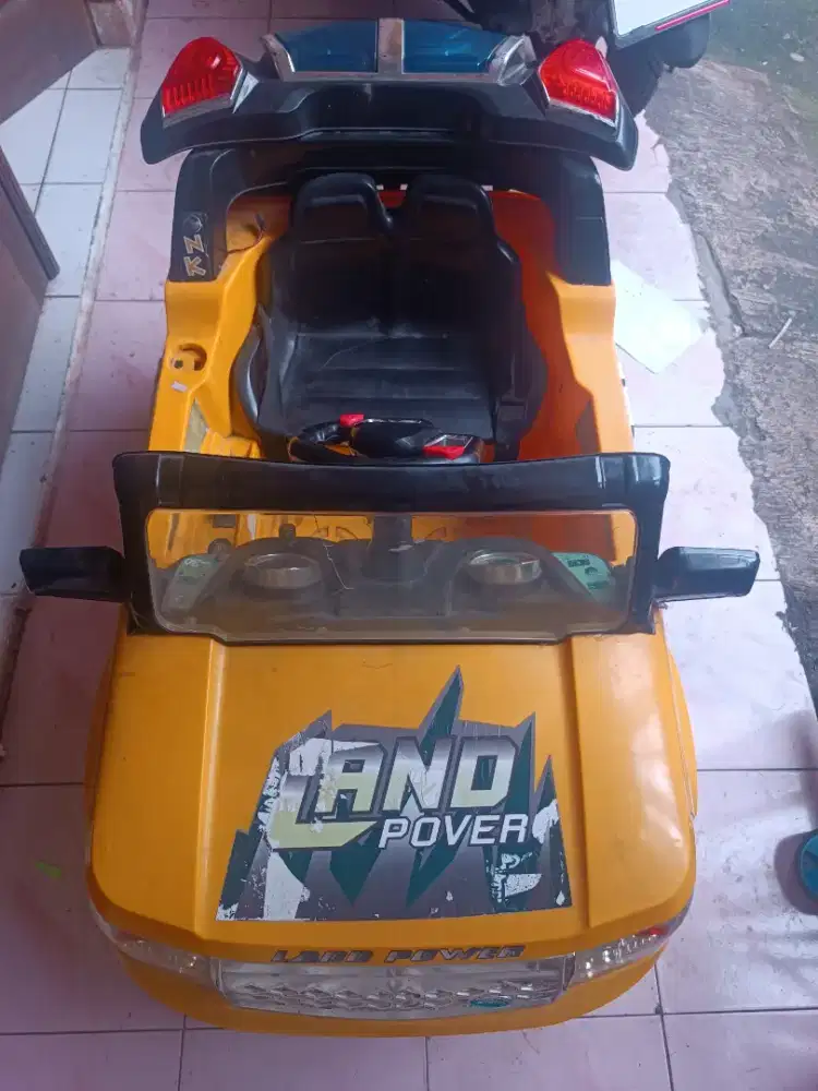 Mobil aki anak model range rover