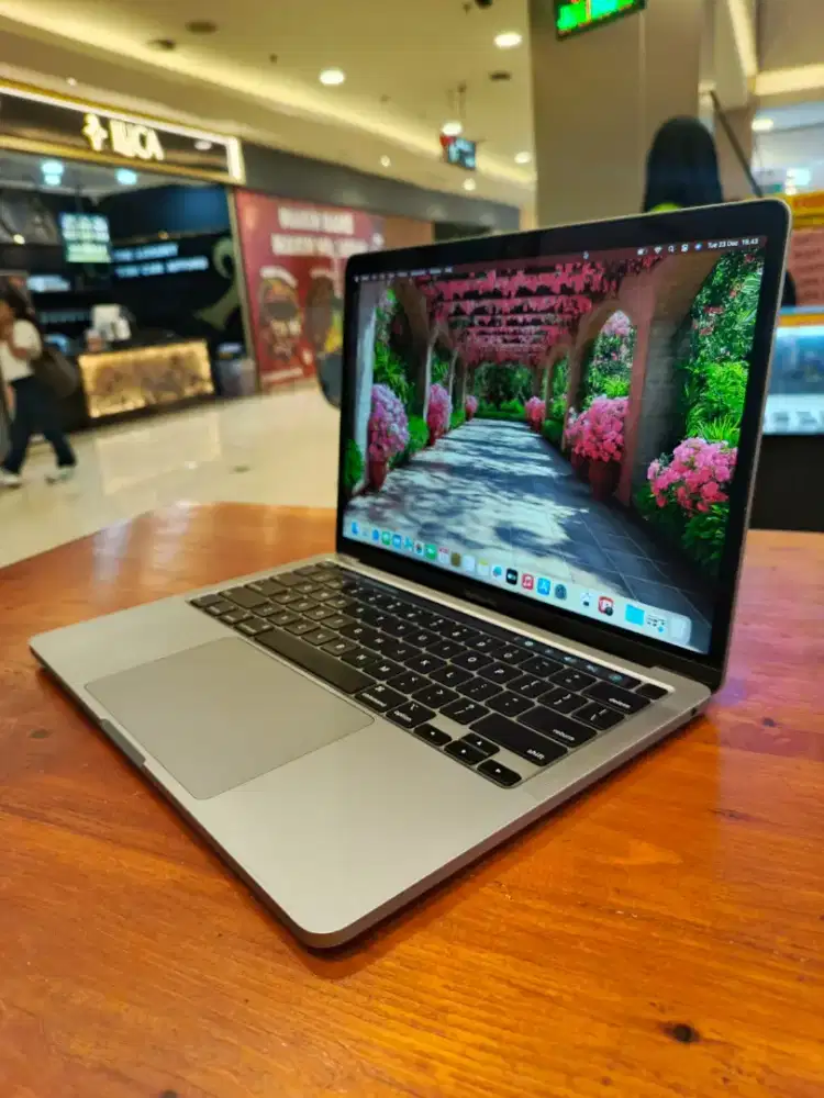 Macbook Pro Retina 13 inch , 2020