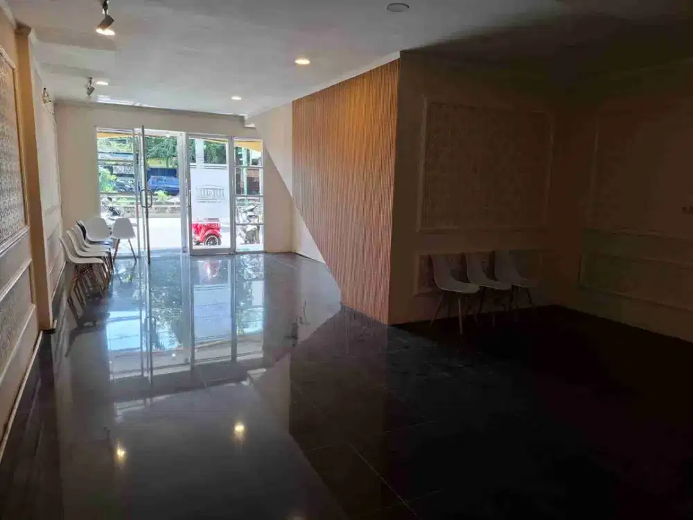 D Jual / sewa ruko taman surya Boulevard