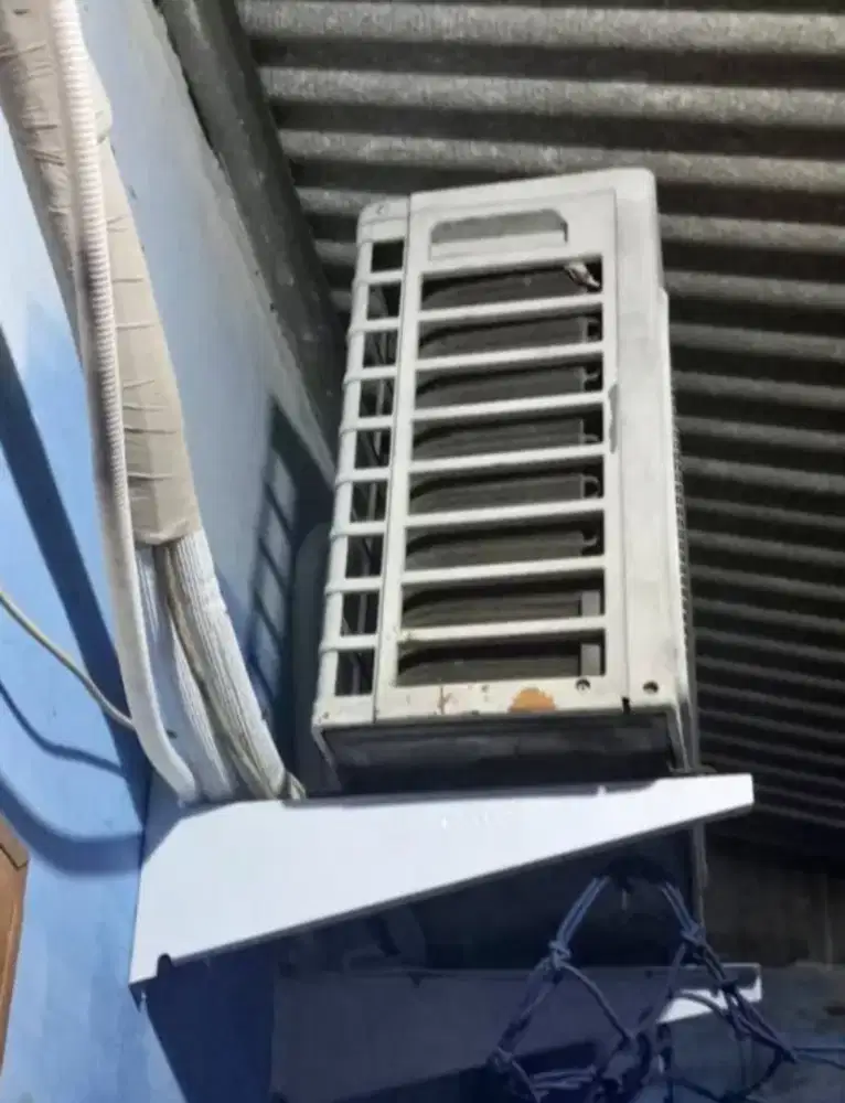 Perbaikan AC netes tambah preon dll