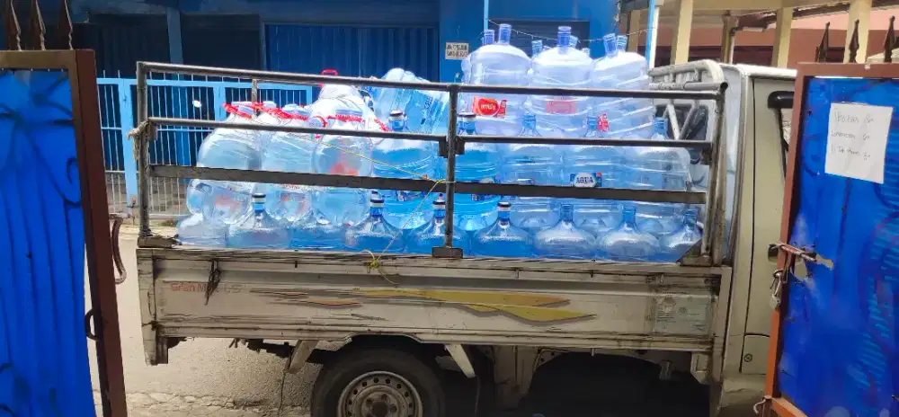 Di cari motoris antar-jemput depot galon