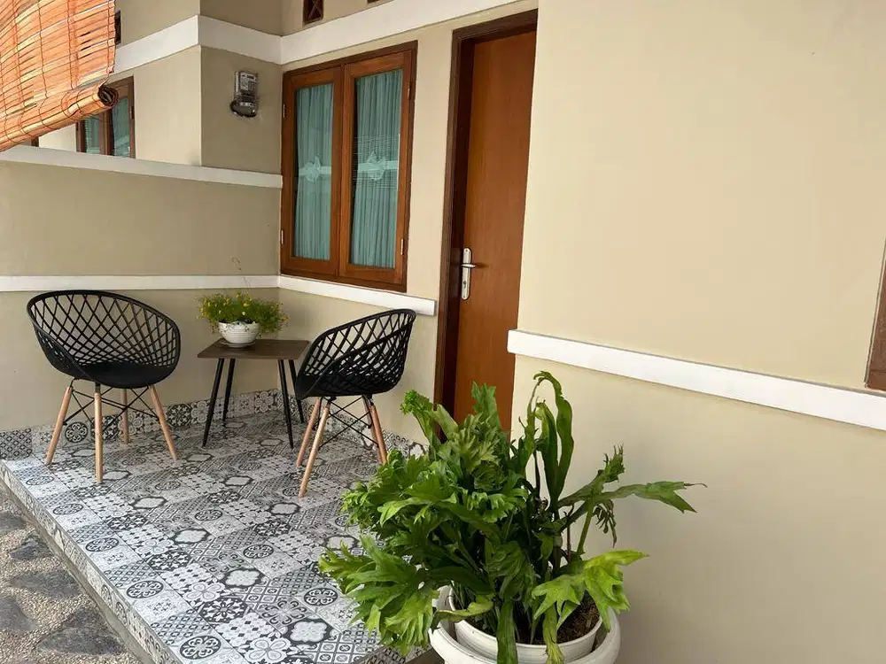 RUMAH SIAP HUNI DISEWAKAN TAHUNAN MURAH LOKASI CIGADUG FREE PARKING