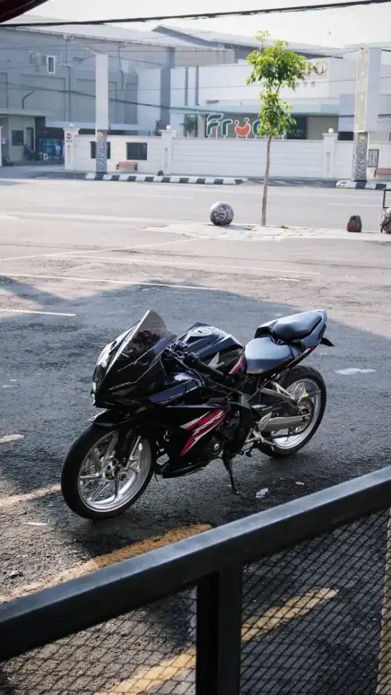 Dijual CBR250RR Black Freedom 2019 (non abs)