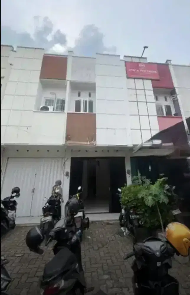 RUKO MEWAH 3 LANTAI DI PONDOK KELAPA RAYA