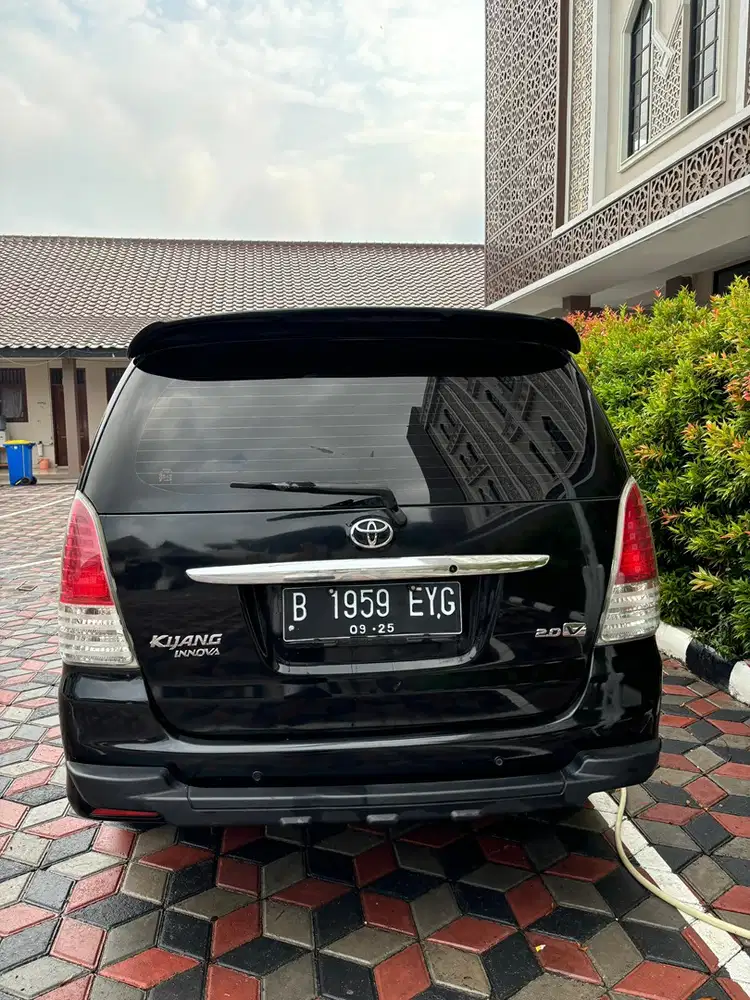 Toyota Kijang Innova 2008 Bensin