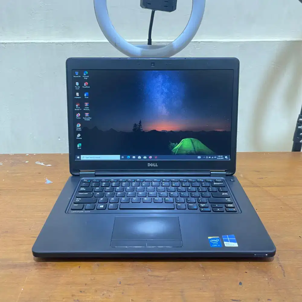 Dell Latitude E5450
Prosesor Intel Core i5-5300U Broadwell Gen 5