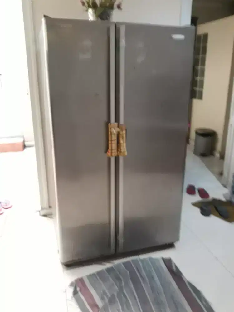 Dijual kulkas 2 pintu