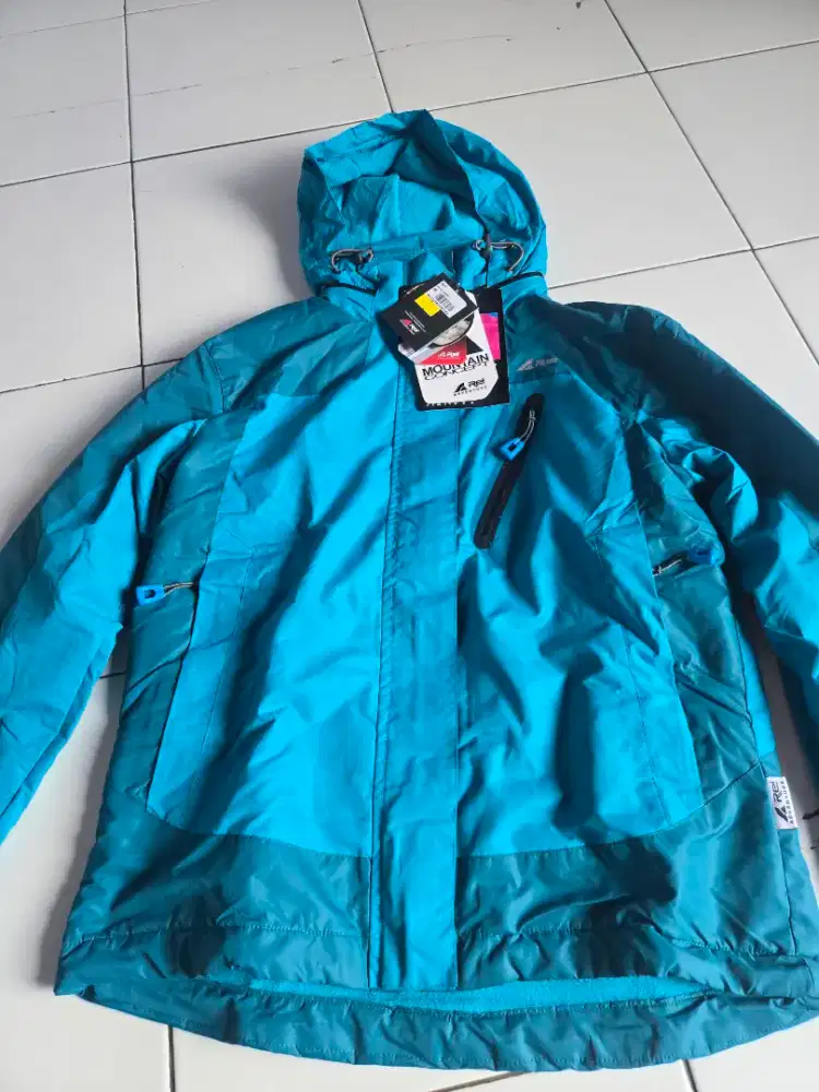 Jaket Gunung REI Original – Baru, Tag Lengkap