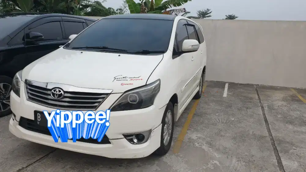 Di jual mobil innova thn 2011 matic G luxury