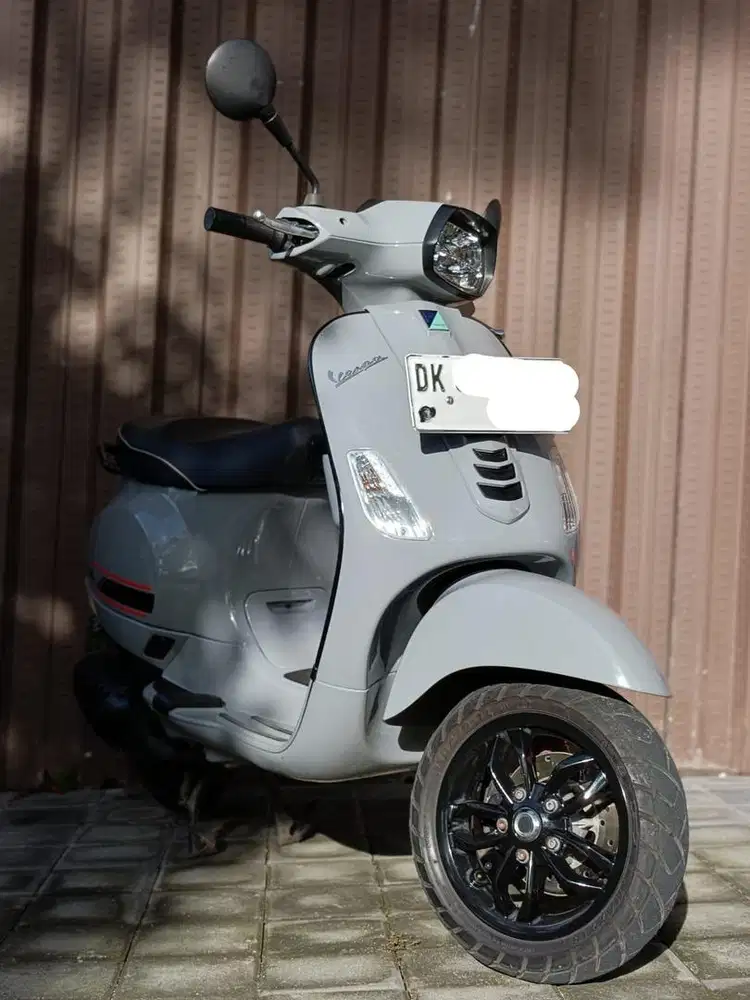 Dijual Vespa S 125 mulus / KM rendah / STNK panjang
