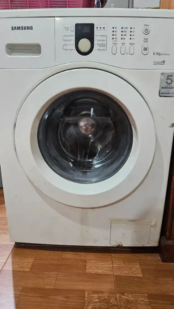 Mesin cuci front load