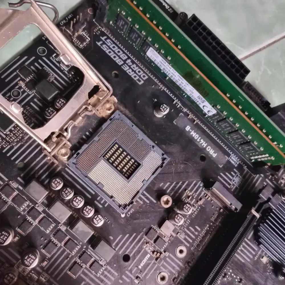 Mainbord H410. DDR4. 32GB.