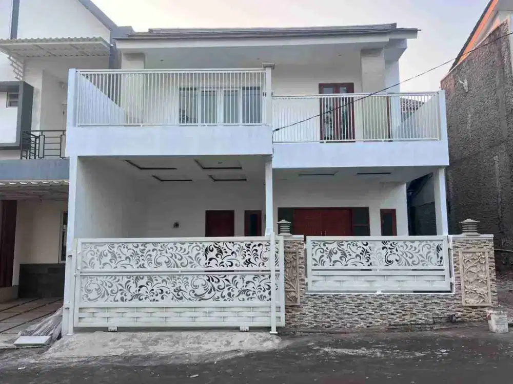 di jual rumah baru siap huni di perumahan green depok village