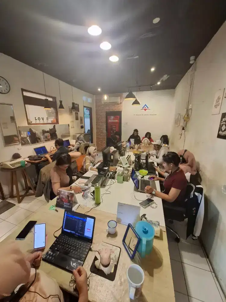 DIBUTUHKAN STAF DESK COLLECTION