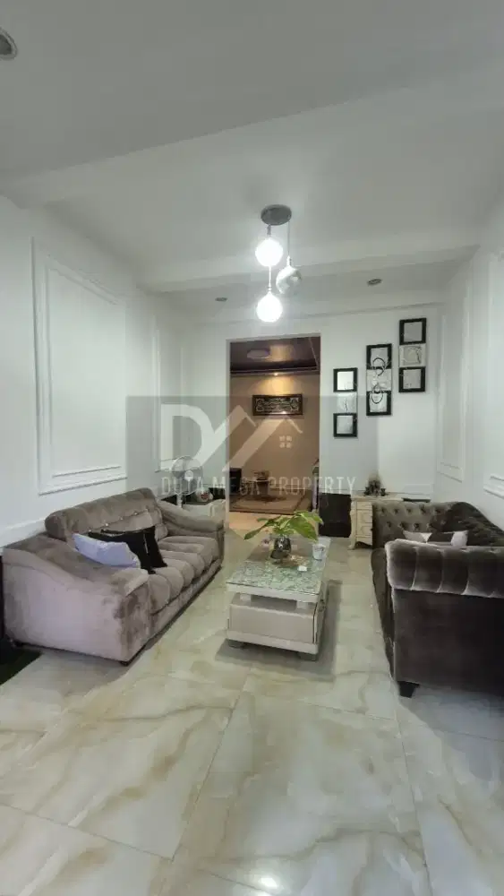 Rumah dijual tanah luas di Graha Raya Tangerang siap huni