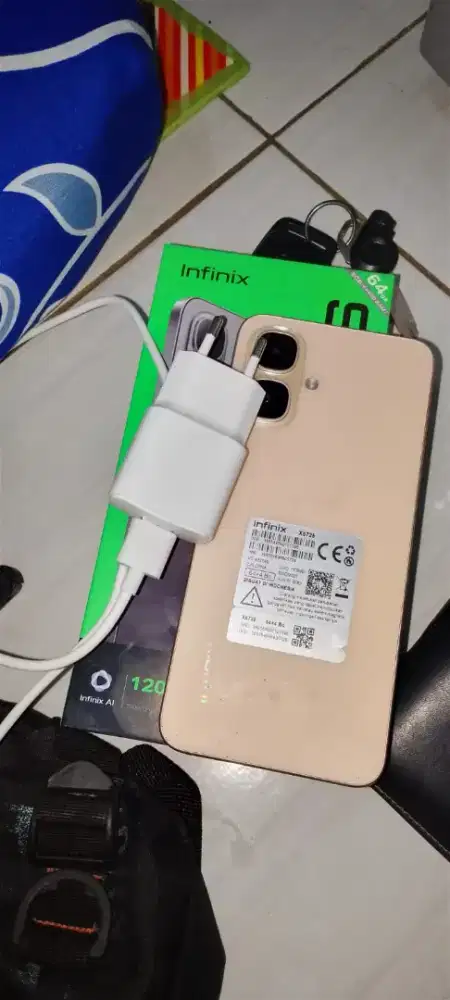 Infinix smart 10 belum sebulan 4 /64