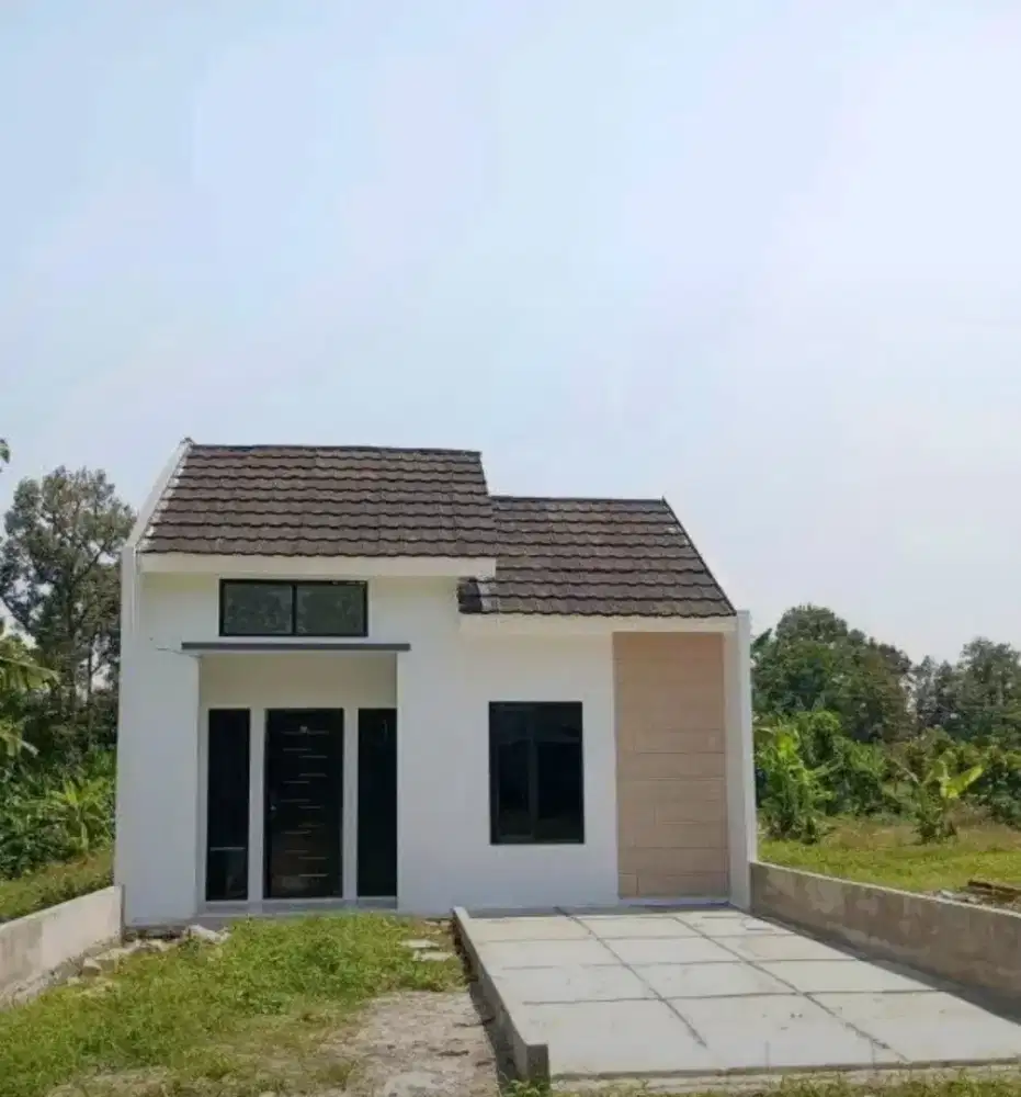 Rumah apik tanah lega di emerald mijen