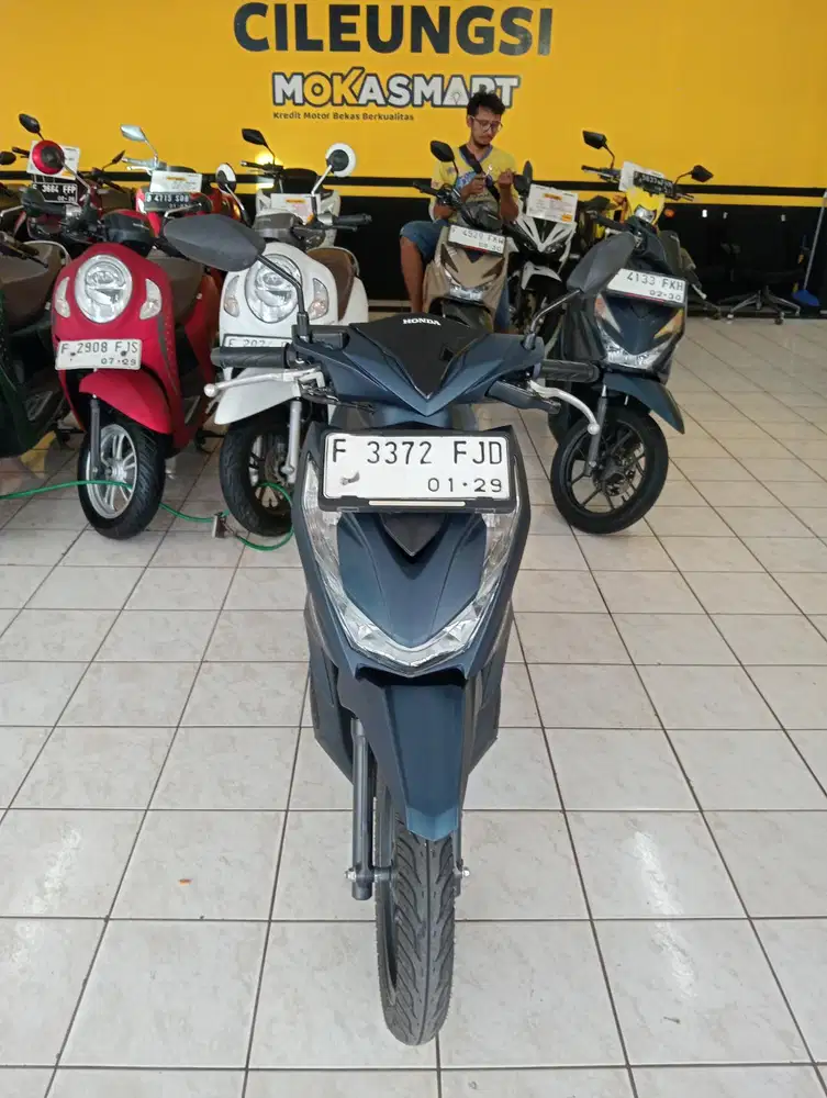 Dijual motor Honda Beat dlx 2024