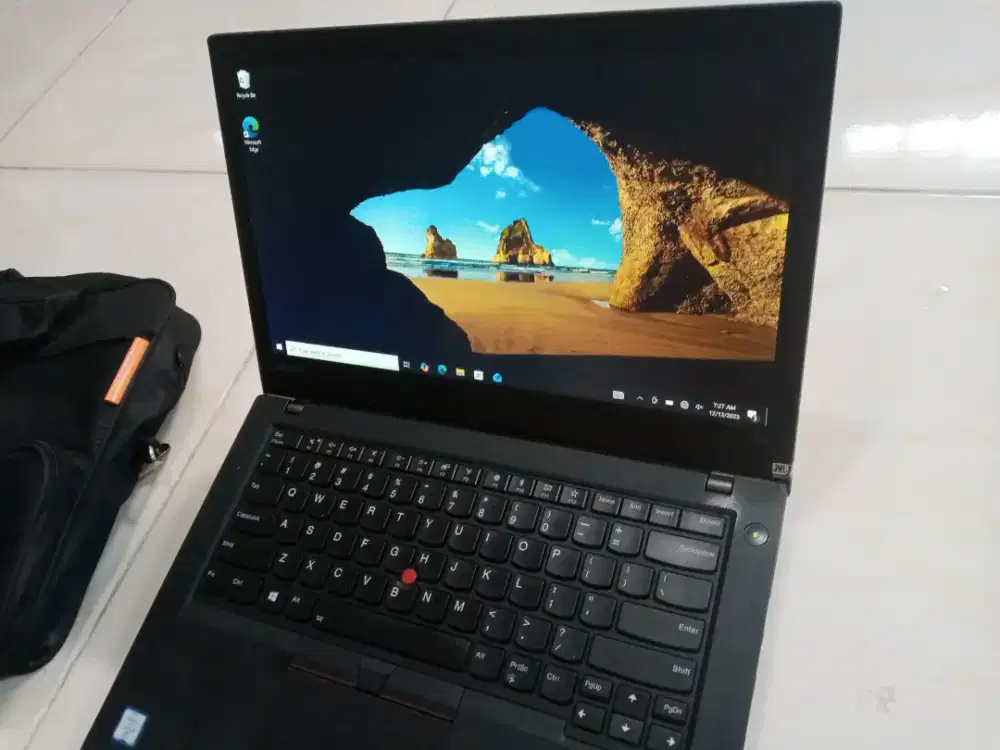 Lenovo thinkpad x270 i5 ram 16 ssd 256gb ngebut