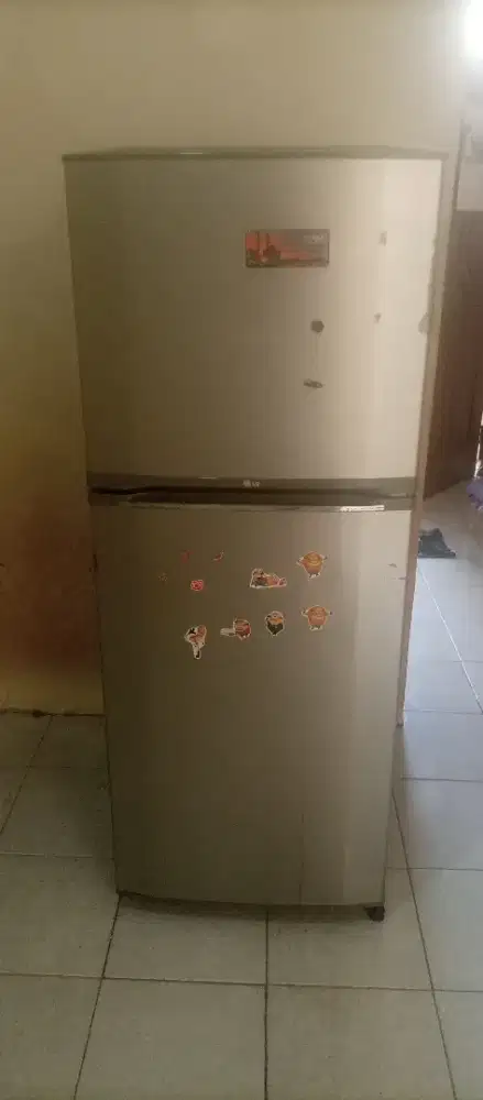 Edisi pindahan kulkas 2 pintu