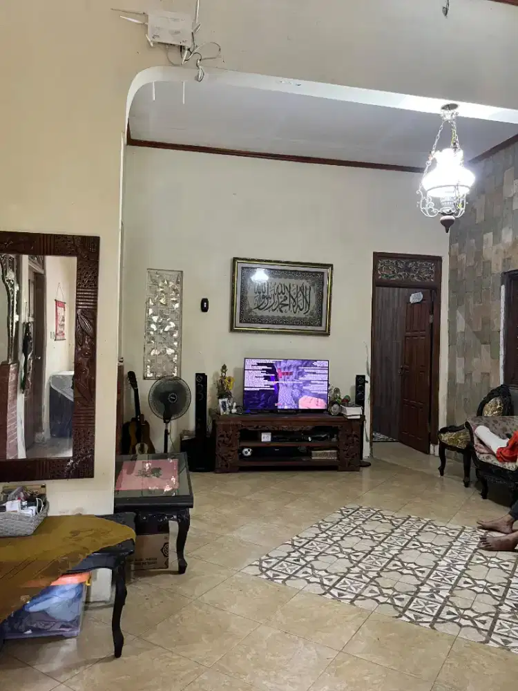 Rumah bonus 2 RUKO Strategis Pinggir jalan Raya Purwomartani