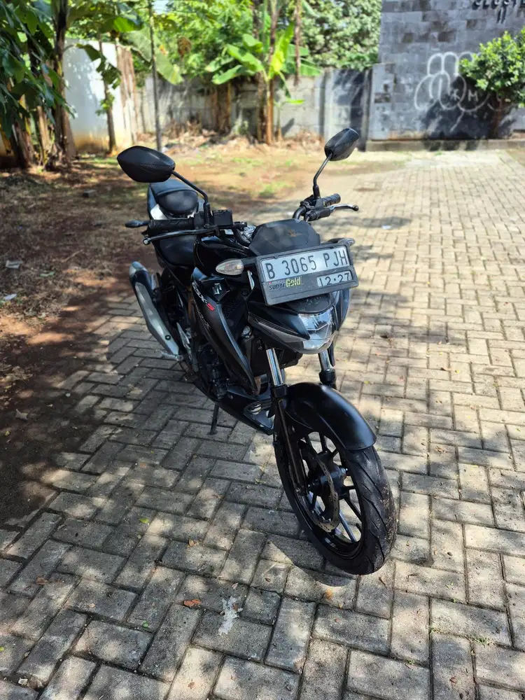 Dijual Suzuki GSX S150 tahun 2018 surat lengkap