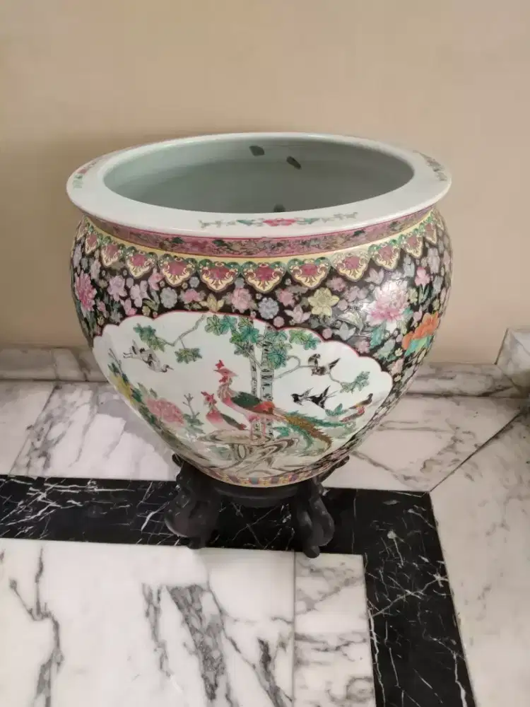 Guci Porselen Cina Besar + Stand - Tinggi 50cm