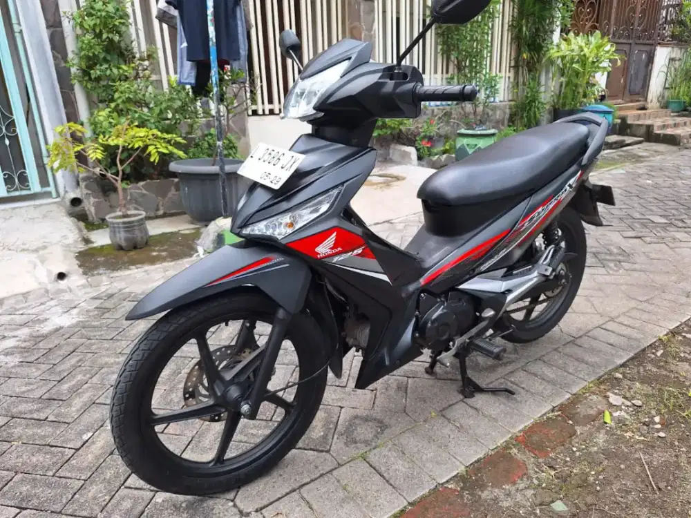 Jual supra x TR 2019 kondisi sgt bagus samsat ketintang
