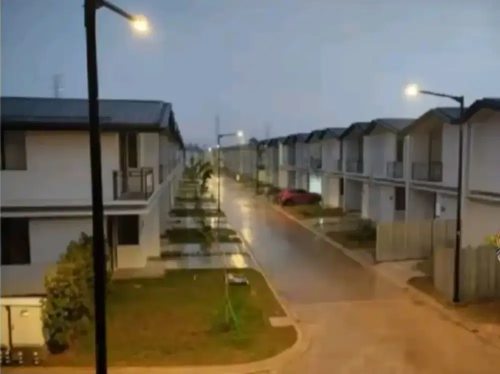 Jual atau sewa tahunan, 2 lantai murah furnish.