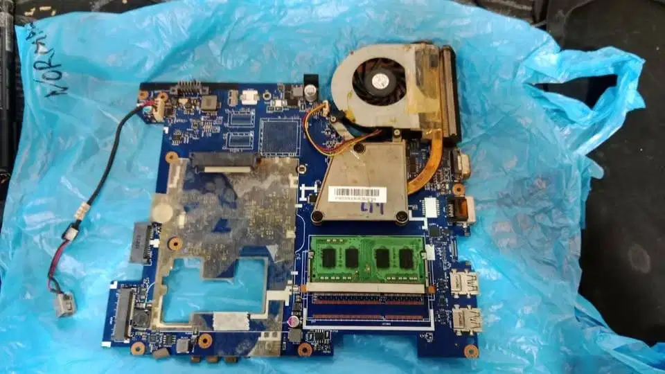 Ready jual Motherboard Lenovo G400