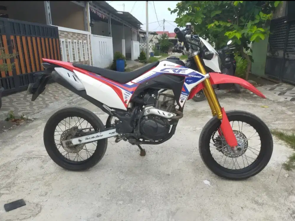 Dijual/TT Honda CRF 150L tahun 2021 plat karawang