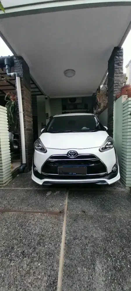 Toyota sienta Tipe Q 2016 AT