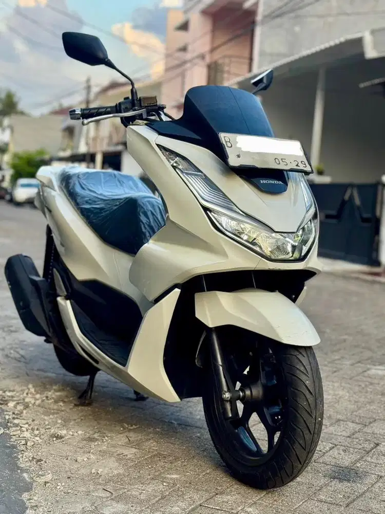 KM 590! PCX 160 CBS PUTIH TH 2024 Pajak 05-2025 Like New