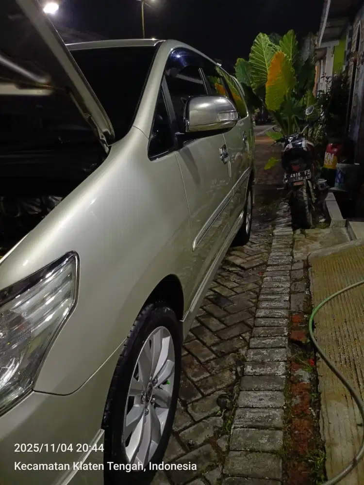 Toyota Kijang Innova 2012 Bensin